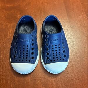 Native Jefferson Navy Size 4